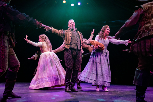 Photo Exclusive: First Look at Ben Fankhauser, Jackie Burns, and More In SOMETHING ROTTEN! At Broadway at Music Circus Image