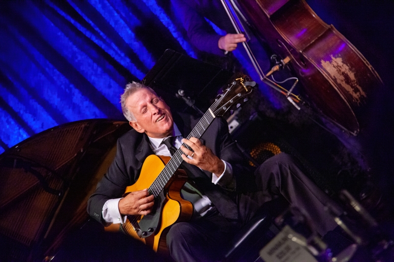Review: TONY DeSARE Makes Musical Serotonin at Birdland Theater Image