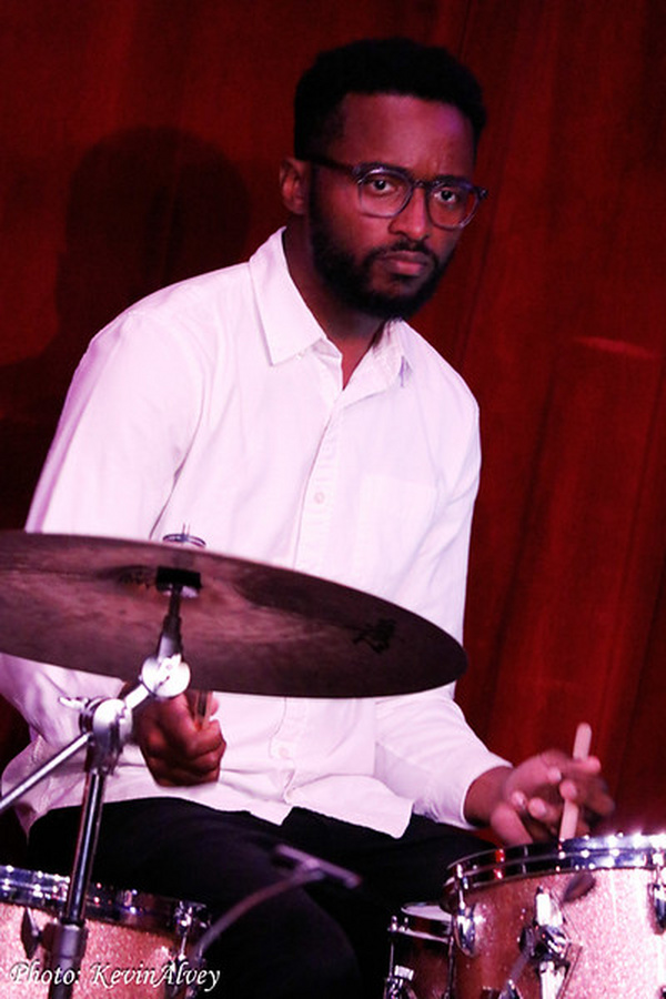Photos: Sam Gravitte Returns To Birdland With Broadway Standards & More Image