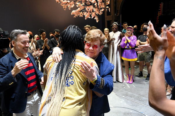 Photos: Elton John Visits THE DEVIL WEARS PRADA in Chicago Image