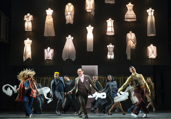 Photos/Video: First Look at Broadway-Bound THE DEVIL WEARS PRADA in Chicago Image