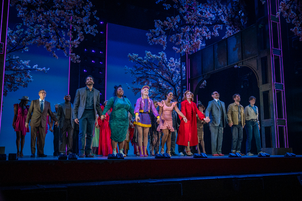 Photos: The Cast of THE DEVIL WEARS PRADA Takes Their Opening Night Bows Image