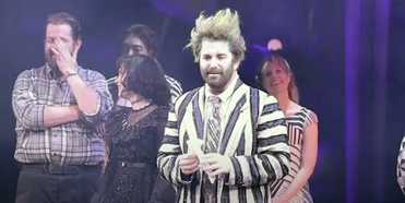 VIDEO: Alex Brightman Gives Curtain Call Speech at the 500th Performance of BEETLEJUICE Photo