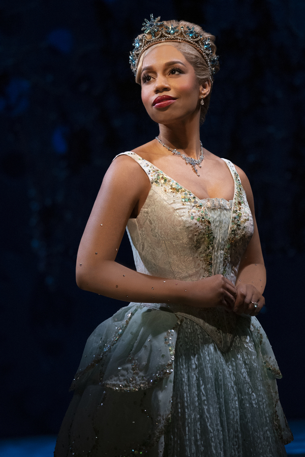 Photos: Talia Suskauer, Cleavant Derricks, Mikayla Renfrow & More Join WICKED On Broadway Image