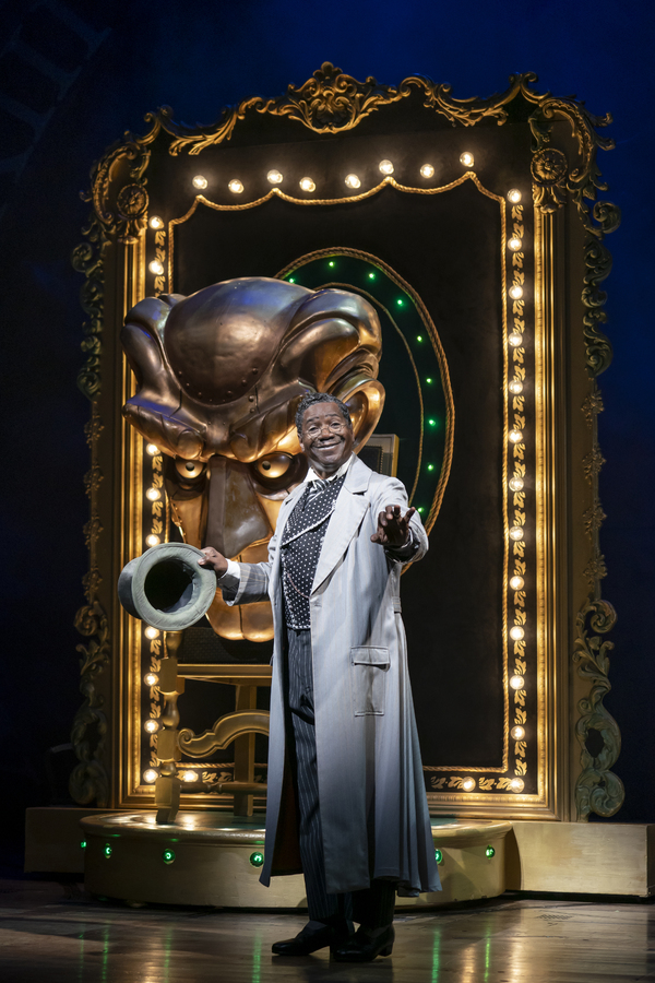 Cleavant Derricks as The Wizard in WICKED Photo