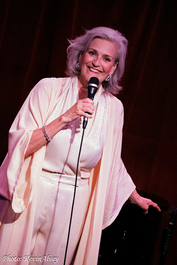 Photos: Karen Mason Celebrates Thirty Year Musical Collaboration In Concert At Birdland Image