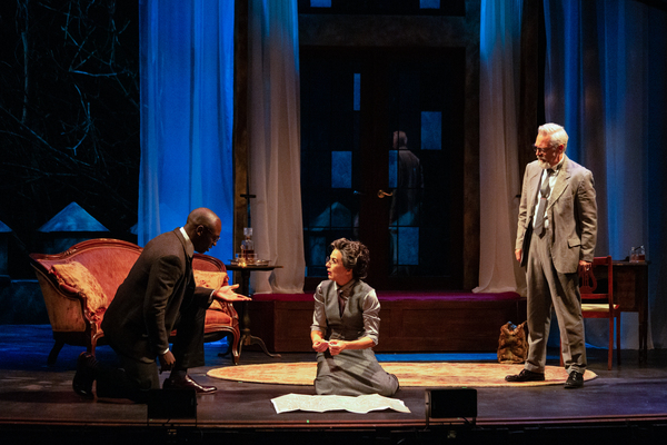 Photos: First Look At The Colonial's DRACULA  Image