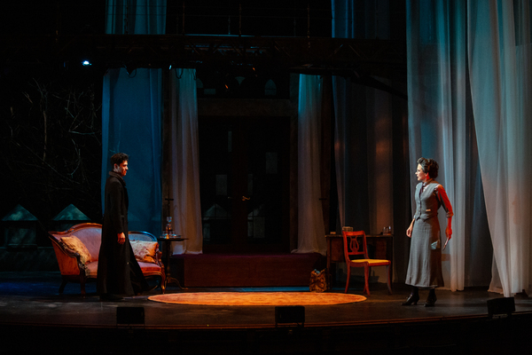 Photos: First Look At The Colonial's DRACULA  Image