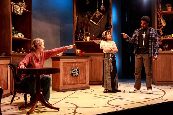 Photos: First Look At SUNRISE COVEN At Know Theatre 