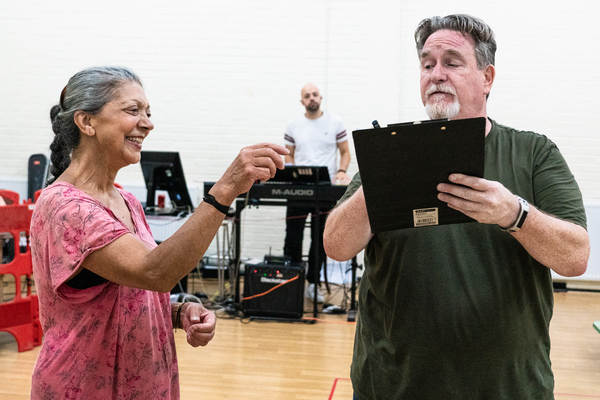 Photos: Inside Rehearsal For the Regional Premiere of KINKY BOOTS 