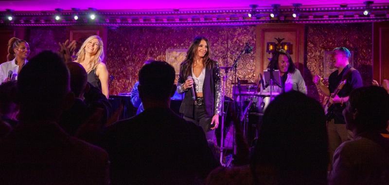 Photos: Debbie Gibson in Her OUT OF THE BLUE 35TH ANNIVERSARY EVENT at 54 Below 