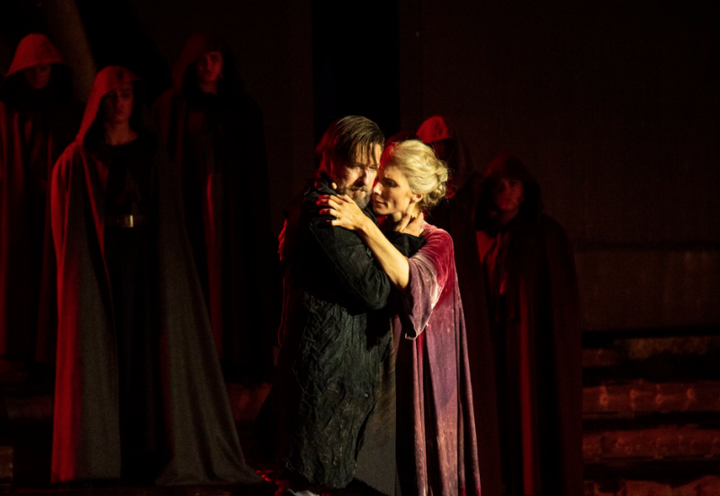 Review: KRISTIN LAVRANSDATTER at Akershus Festning / Karpedammen Image