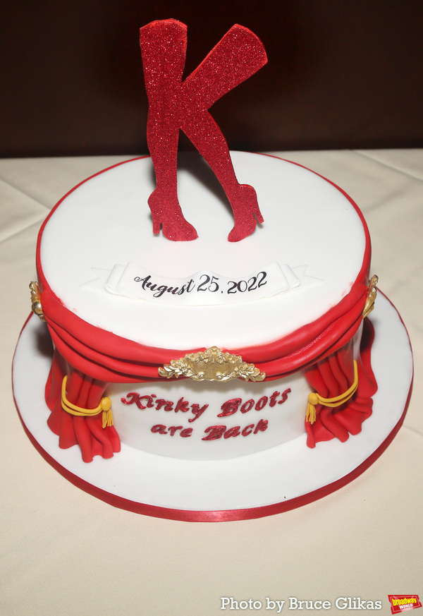 Photos: KINKY BOOTS Celebrates Opening Night Off-Broadway Image