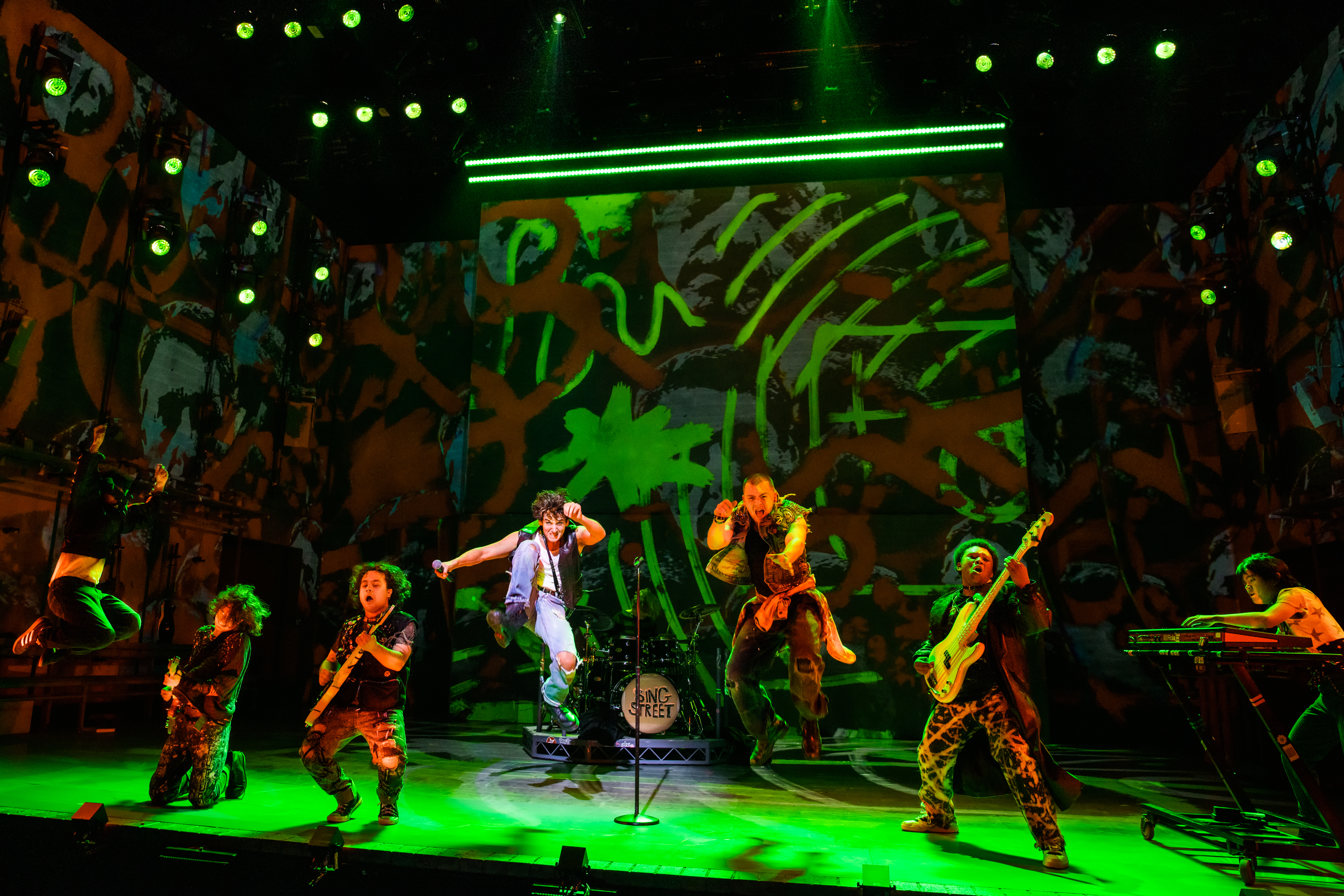 Photos: Get a First Look at Adam Bregman, Dee Roscioli & More in SING STREET at The Huntington Image