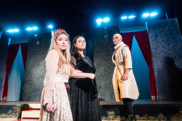 Photos: First Look at Babes with Blades Theatre Company's RICHARD III Image
