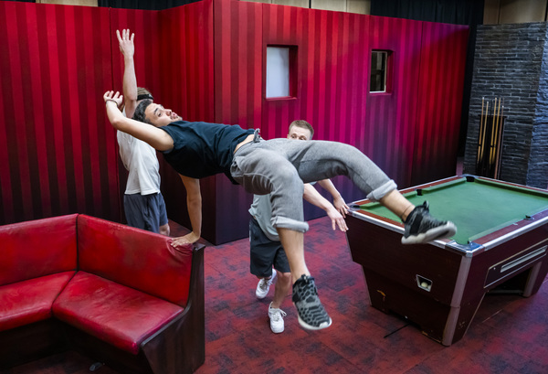 Photos: Inside Rehearsal For Frantic Assembly's OTHELLO Image