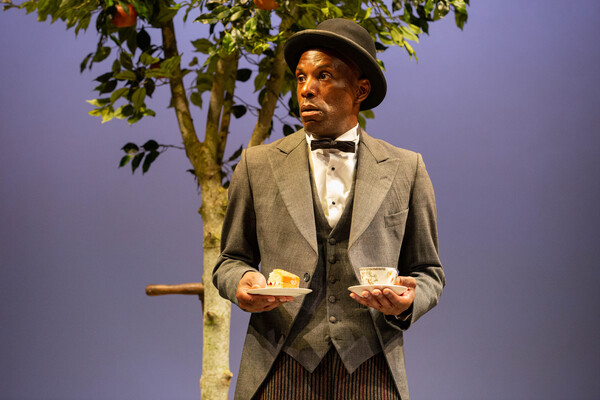 Photos: First Look at the UK Tour of THE IMPORTANCE OF BEING EARNEST  Image