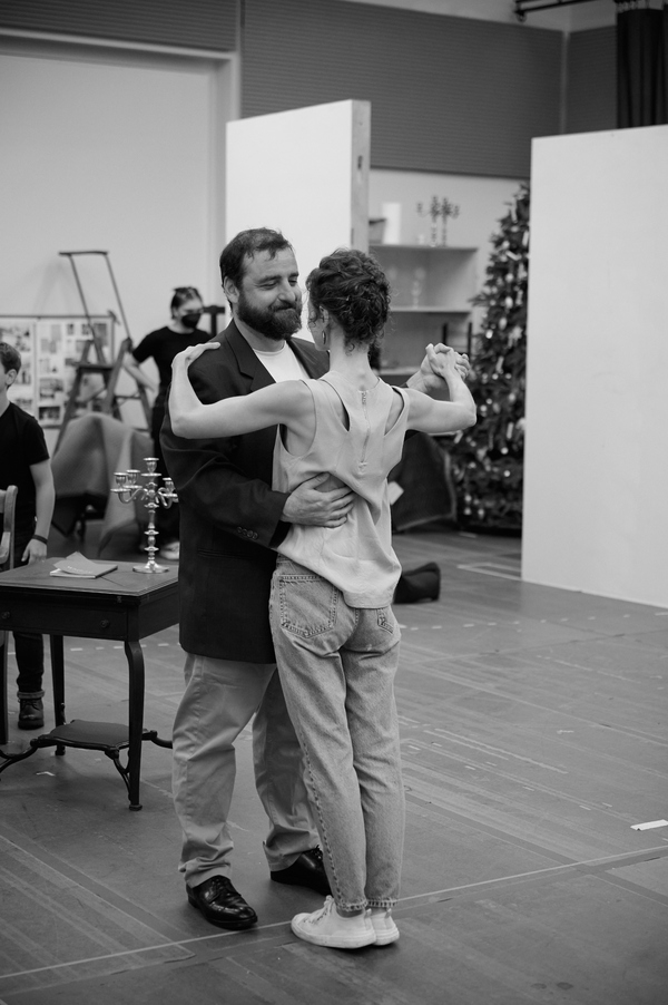 Photos: First Look at Brandon Uranowitz, Caissie Levy, David Krumholtz & More in Rehearsals for LEOPOLDSTADT Image