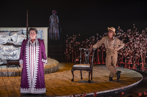 Photos: First Look at THE MOST SPECTACULARLY LAMENTABLE TRIAL OF MIZ MARTHA WASHINGTON at Steppenwolf Image
