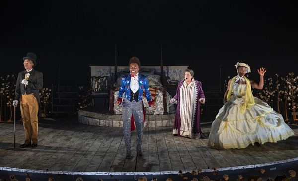 Photos: First Look at THE MOST SPECTACULARLY LAMENTABLE TRIAL OF MIZ MARTHA WASHINGTON at Steppenwolf Image