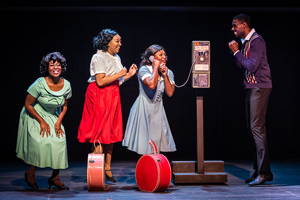 Photos: First Look at DREAMGIRLS in Performance at Paramount Theatre Image