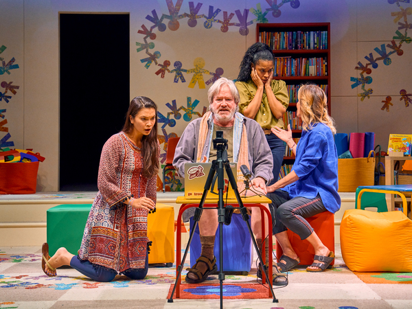 Photos: First Look at Helen Hunt in EUREKA DAY Image