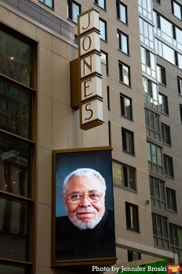 Photos: Stars Turn Out for the 'James Earl Jones Theater' Dedication! Image