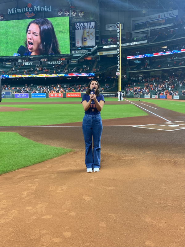 Photos: LEND ME A SOPRANO's Mia Pinero Performs the National Anthem at Astros vs. Texans Game 