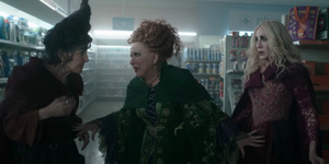 The Sanderson Sisters Take Flight in New HOCUS POCUS 2 Clip Video