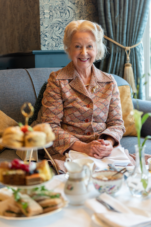 Photos: First Look At Susie Blake In Agatha Christie's THE MIRROR CRACK'D UK Tour Image