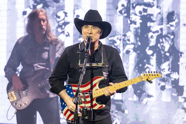 Photos: Inside Mount Vernon Arts Consortium present Clint Black In concert Image