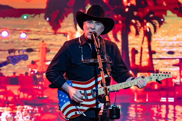 Photos: Inside Mount Vernon Arts Consortium present Clint Black In concert Image