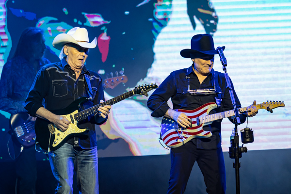 Photos: Inside Mount Vernon Arts Consortium present Clint Black In concert Image
