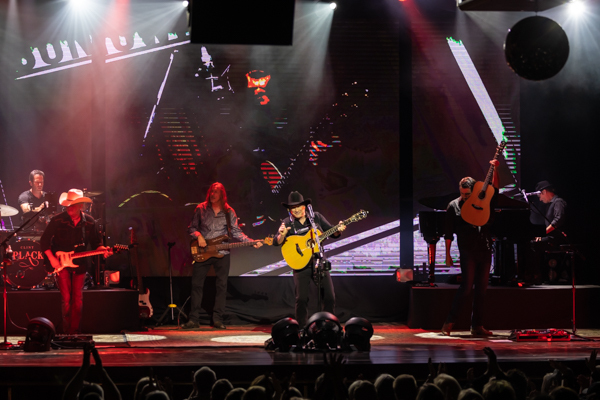 Photos: Inside Mount Vernon Arts Consortium present Clint Black In concert Image