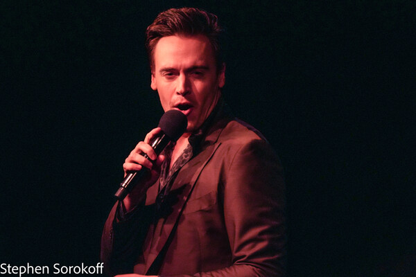 PHOTO COVERAGE: Erich Bergen Opens Cafe Carlyle Season Image