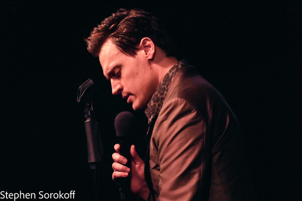 PHOTO COVERAGE: Erich Bergen Opens Cafe Carlyle Season Image