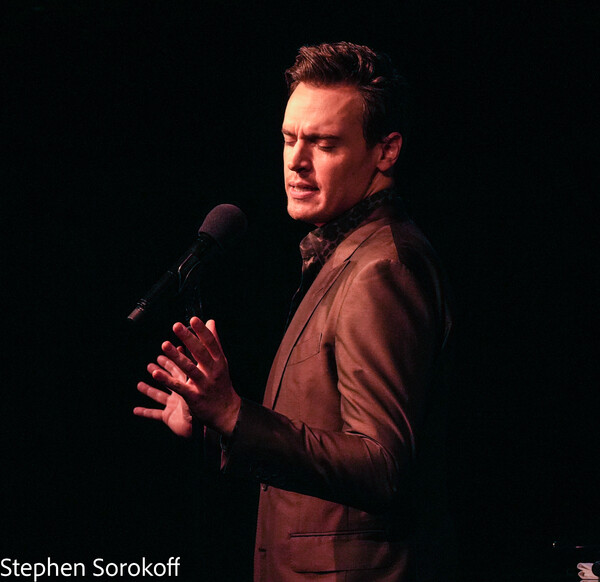PHOTO COVERAGE: Erich Bergen Opens Cafe Carlyle Season Image