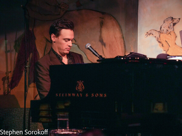 PHOTO COVERAGE: Erich Bergen Opens Cafe Carlyle Season Image