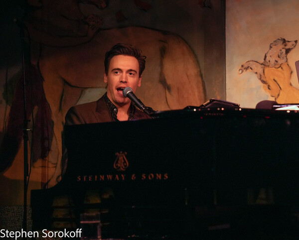 PHOTO COVERAGE: Erich Bergen Opens Cafe Carlyle Season Image
