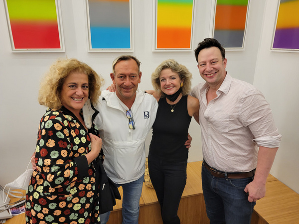 Photos: LOS OTROS Welcomes Friends and Family to the Show Image