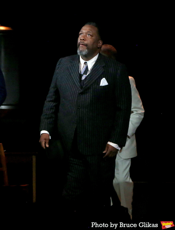Photos: The Cast of DEATH OF A SALESMAN Takes Their Bows at First Preview Image