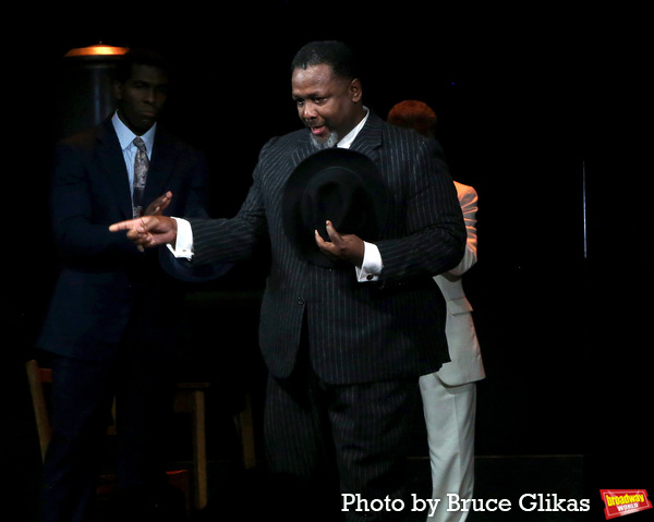 Photos: The Cast of DEATH OF A SALESMAN Takes Their Bows at First Preview Image