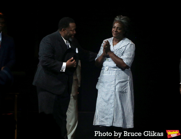 Photos: The Cast of DEATH OF A SALESMAN Takes Their Bows at First Preview Image