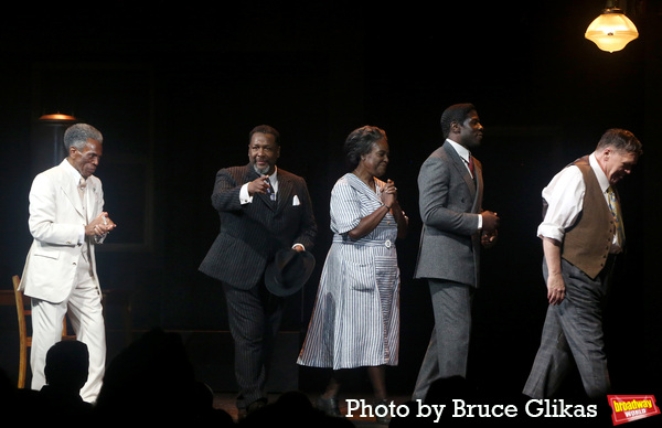 Photos: The Cast of DEATH OF A SALESMAN Takes Their Bows at First Preview Image