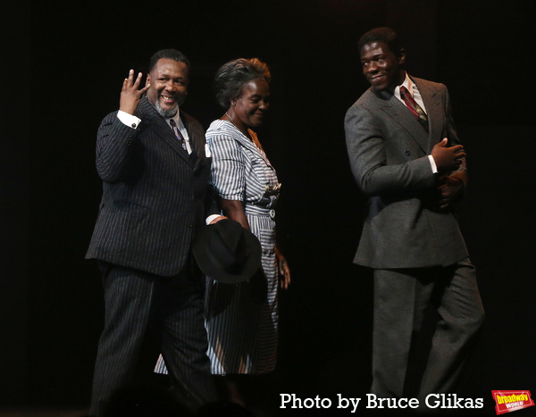 Photos: The Cast of DEATH OF A SALESMAN Takes Their Bows at First Preview Image