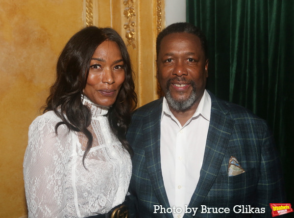 Photos: The Cast of DEATH OF A SALESMAN Takes Their Bows at First Preview Image
