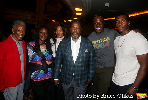 Photos: The Cast of DEATH OF A SALESMAN Takes Their Bows at First Preview Image