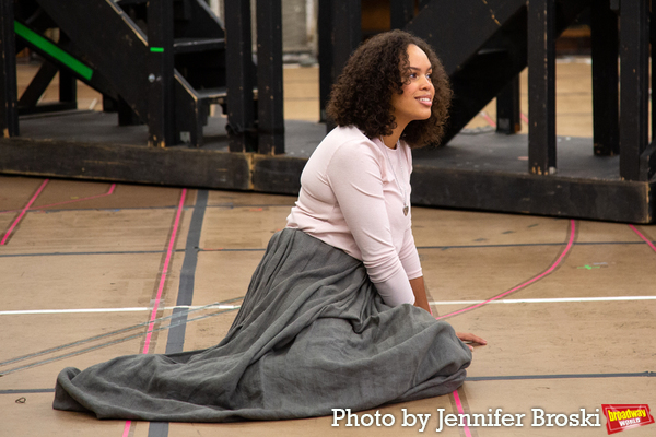 Photos: Meet the Company of the LES MISERABLES National  Tour Image