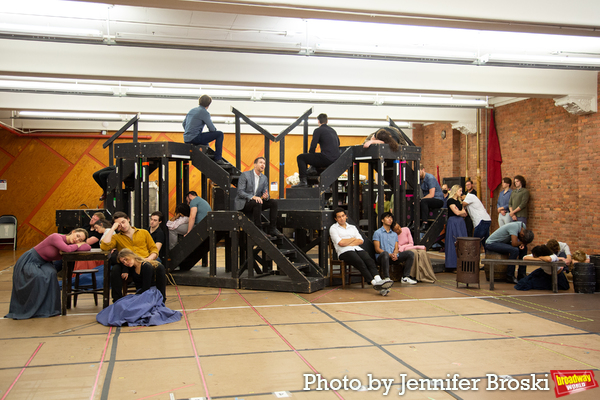 Photos: Meet the Company of the LES MISERABLES National  Tour Image