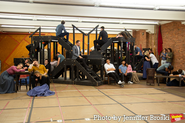 Photos: Meet the Company of the LES MISERABLES National  Tour Image